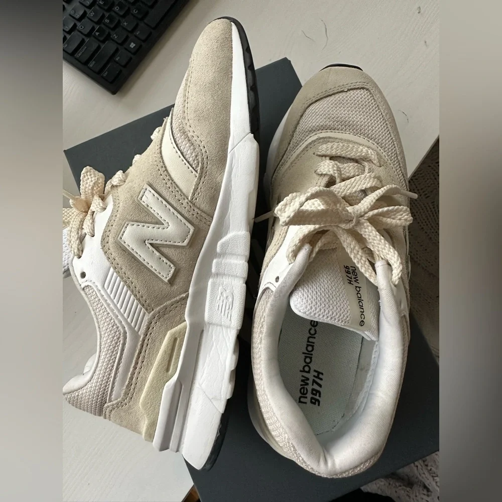 New Balance Women’s Shoes - Picture 3 of 10